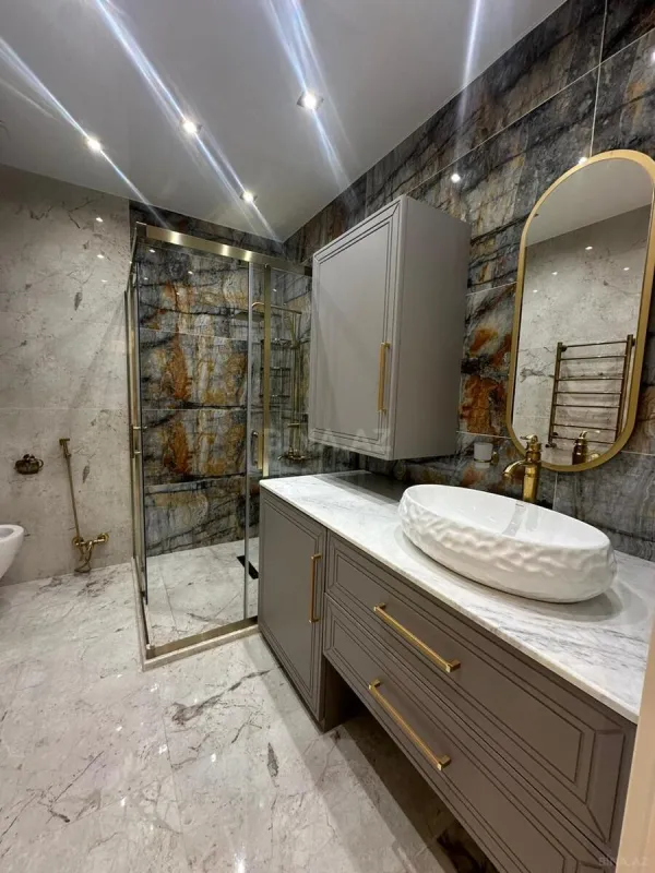 Satılır 4 otaqlı mənzil 127 m²