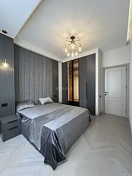 Satılır 2 otaqlı mənzil 68 m²