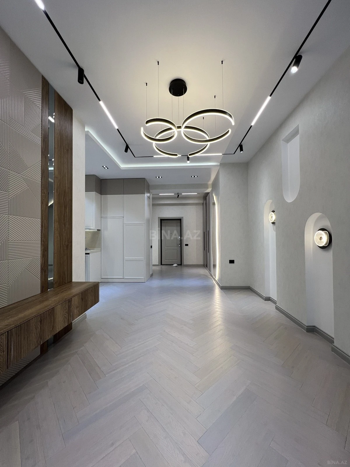 Satılır 2 otaqlı mənzil 68 m²