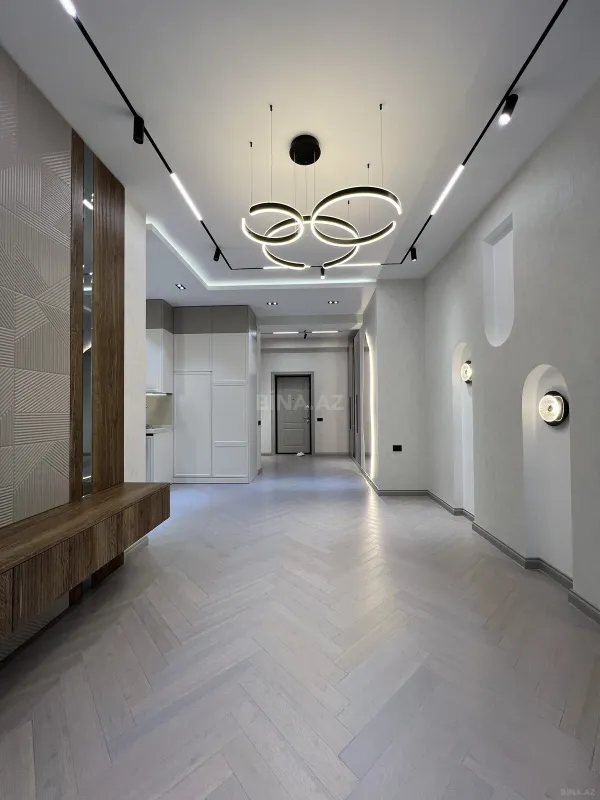 Satılır 2 otaqlı mənzil 68 m²