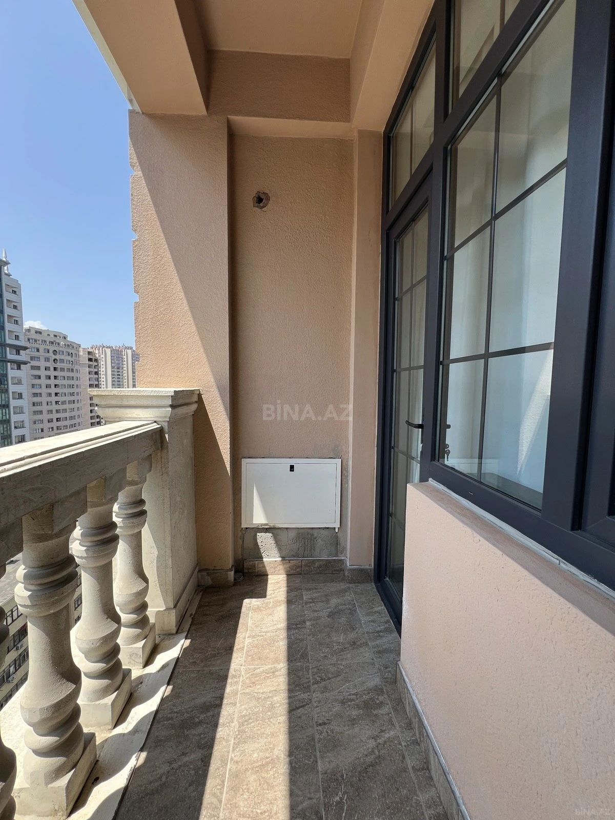 Satılır 2 otaqlı mənzil 68 m²