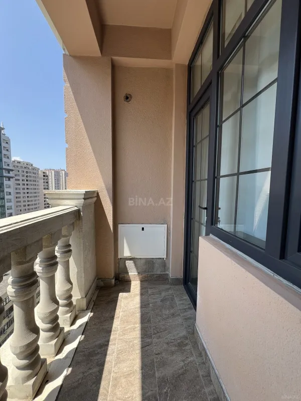 Satılır 2 otaqlı mənzil 68 m²