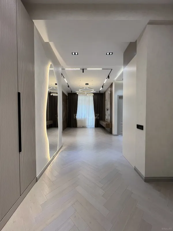 Satılır 2 otaqlı mənzil 68 m²
