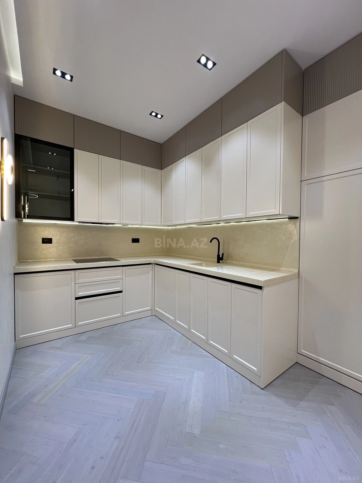 Satılır 2 otaqlı mənzil 68 m²