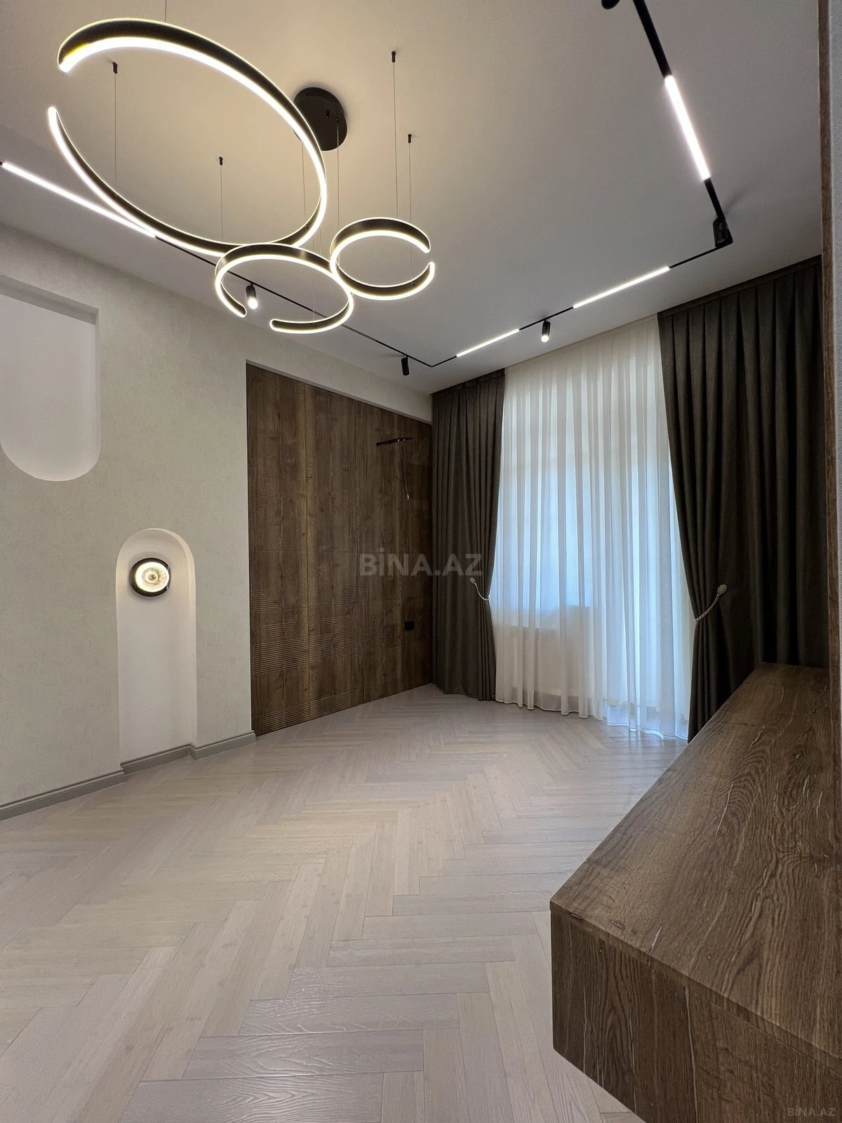 Satılır 2 otaqlı mənzil 68 m²