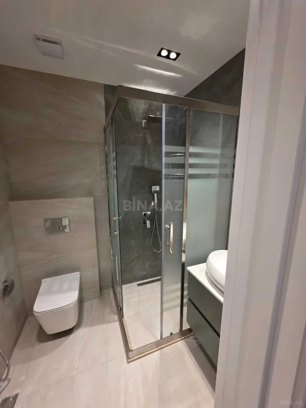 Satılır 3 otaqlı mənzil 127 m²