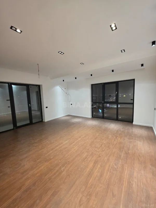 Satılır 3 otaqlı mənzil 127 m²