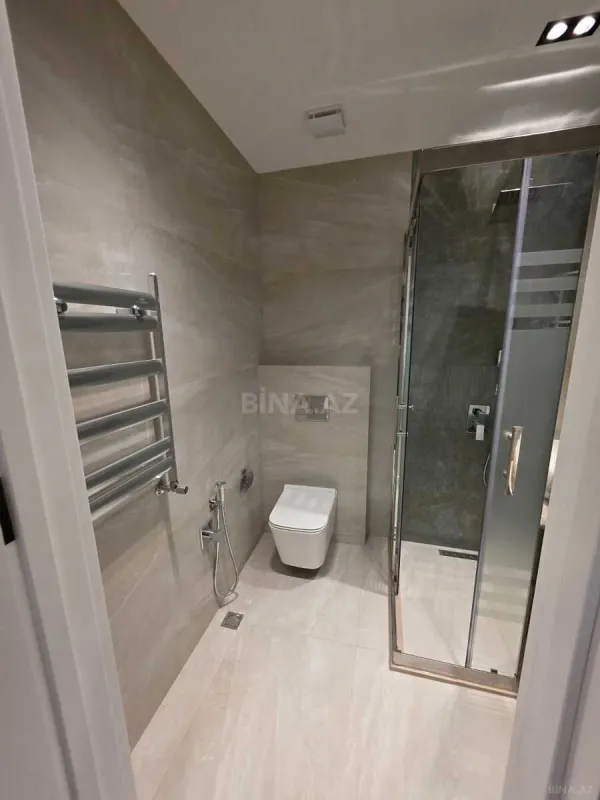 Satılır 3 otaqlı mənzil 127 m²