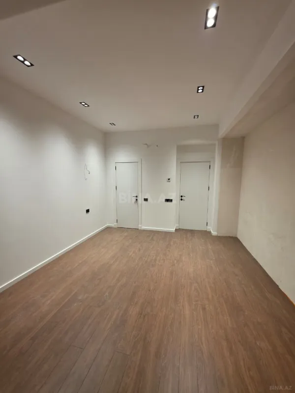 Satılır 3 otaqlı mənzil 127 m²