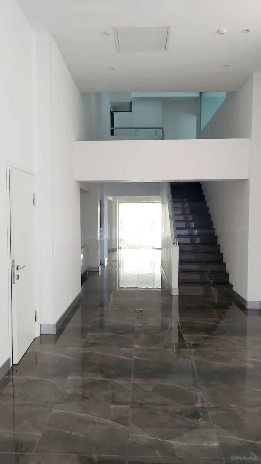Satılır obyekt 1593 m²