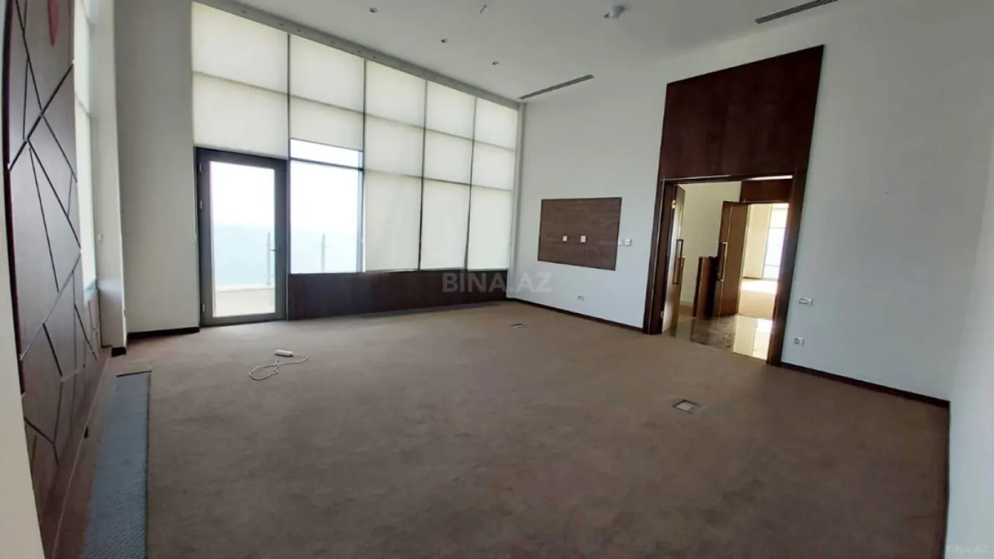 Satılır obyekt 1593 m²