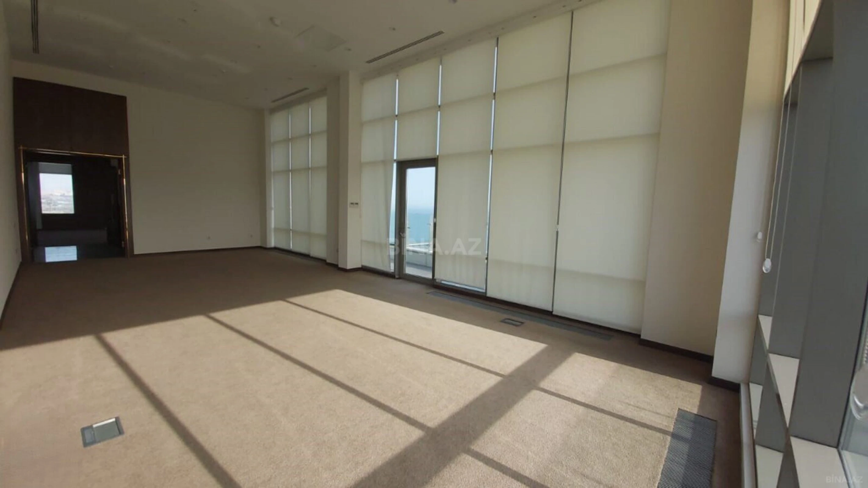 Satılır obyekt 1593 m²