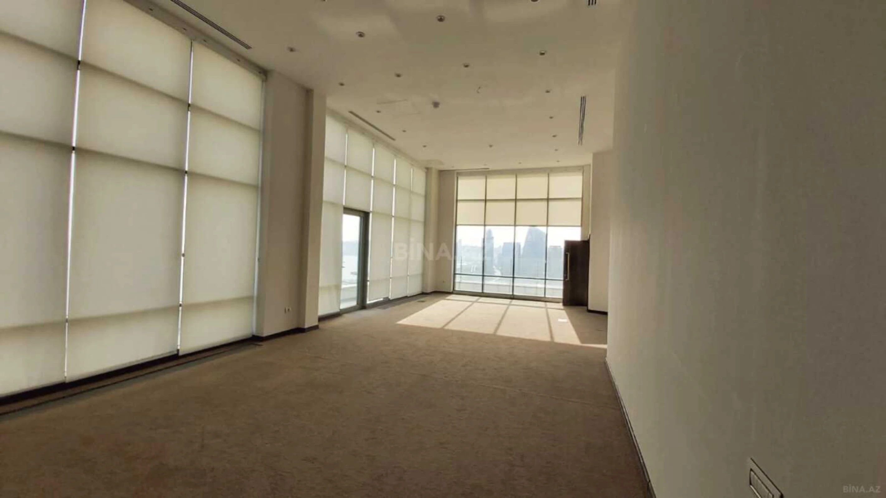 Satılır obyekt 1593 m²