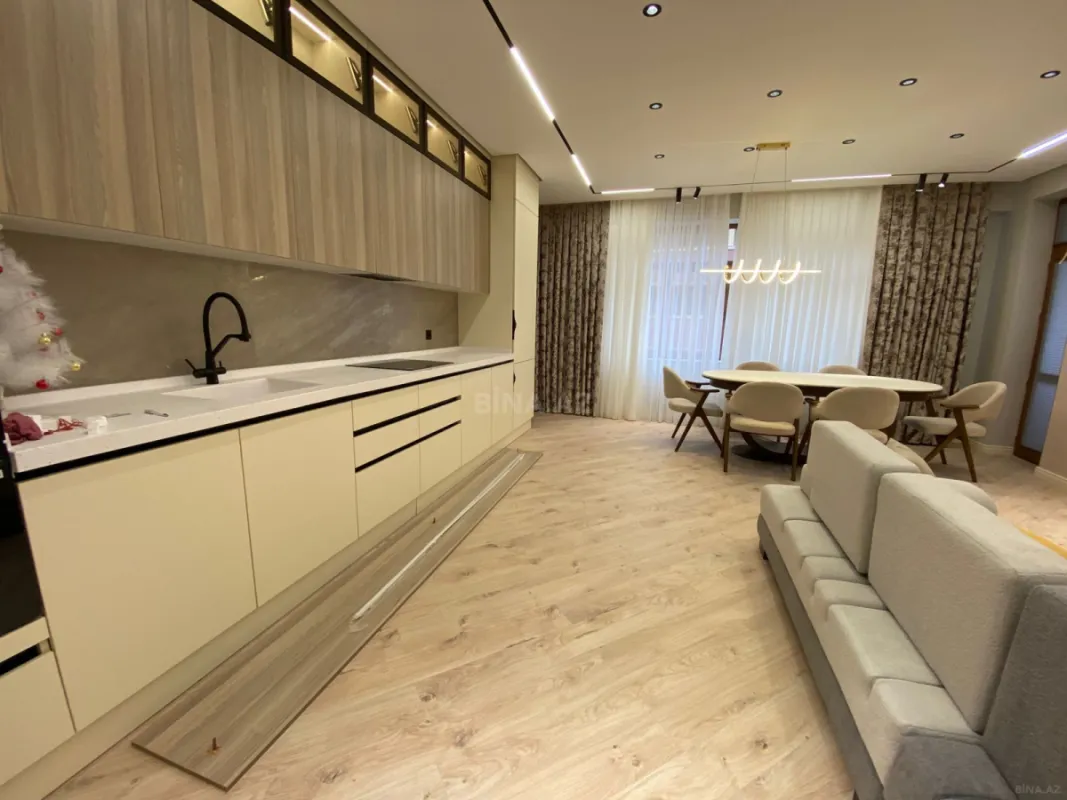 Kirayə verilir 3 otaqlı mənzil 110 m²