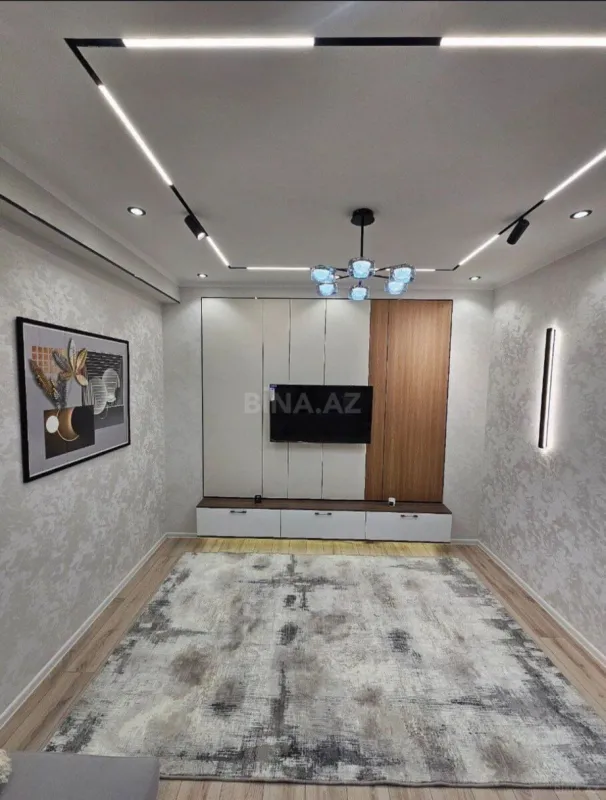 Kirayə verilir 2 otaqlı mənzil 90 m²