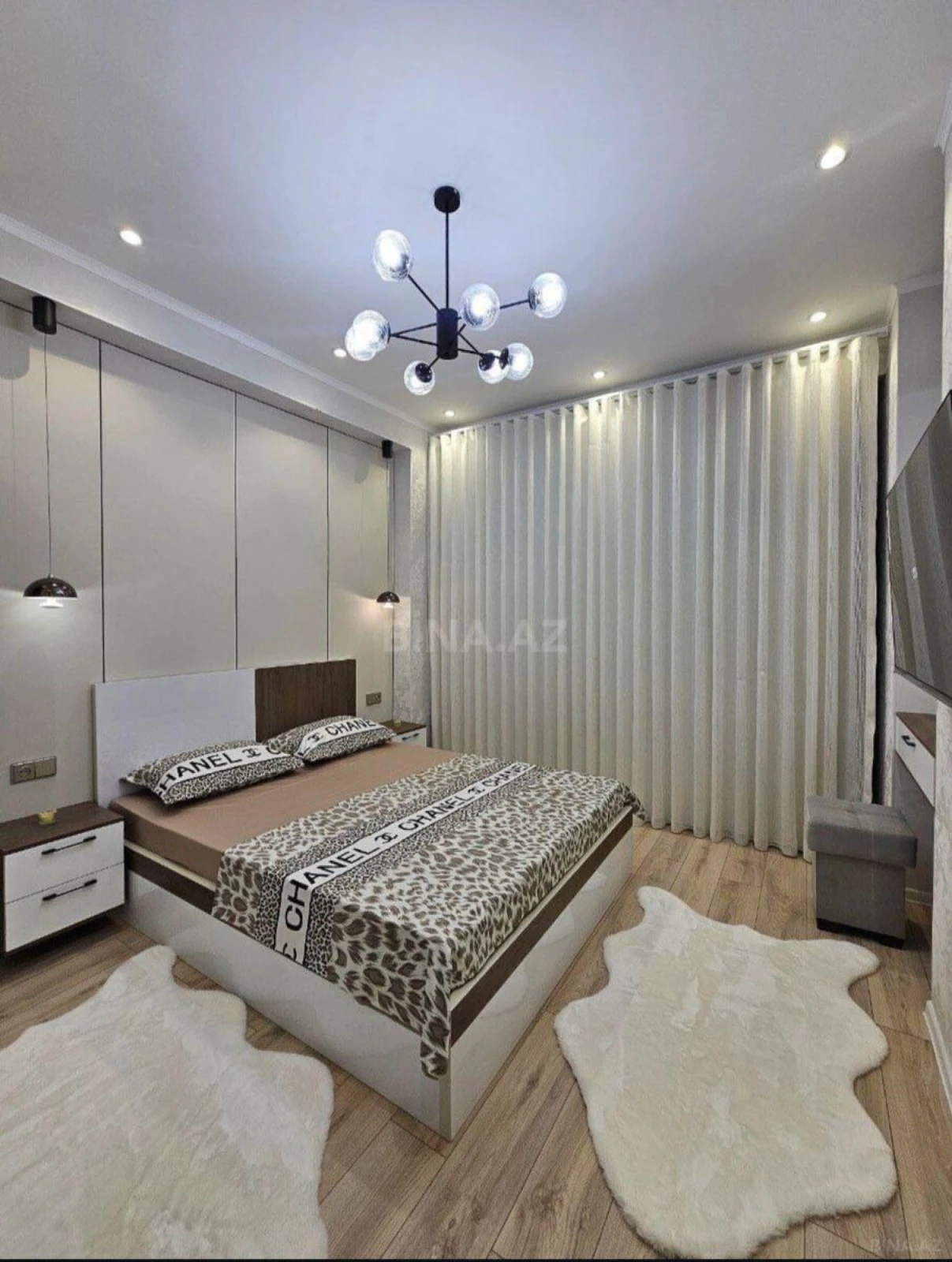 Kirayə verilir 2 otaqlı mənzil 90 m²