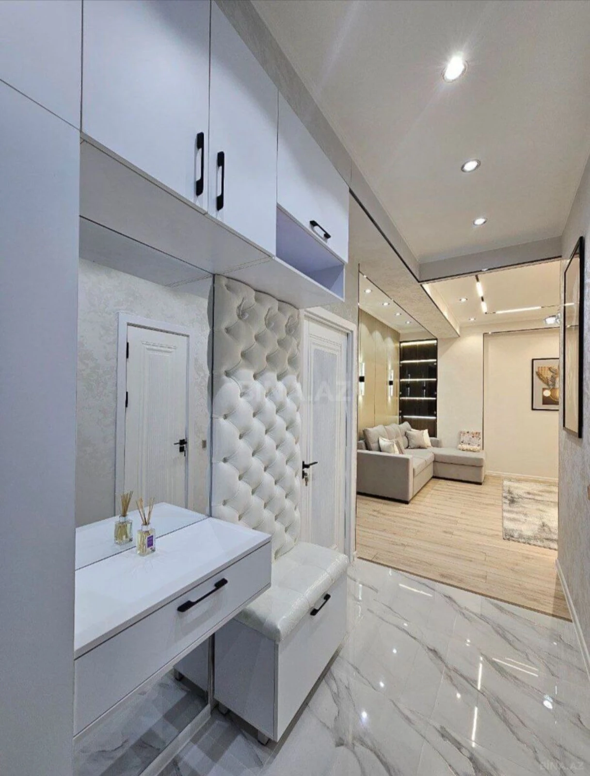 Kirayə verilir 2 otaqlı mənzil 90 m²