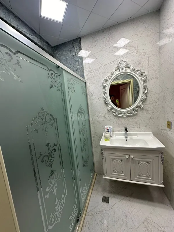 Satılır 2 otaqlı mənzil 100 m²