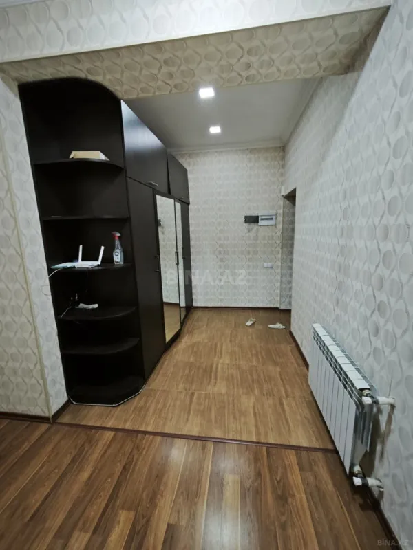 Satılır 2 otaqlı mənzil 105 m²