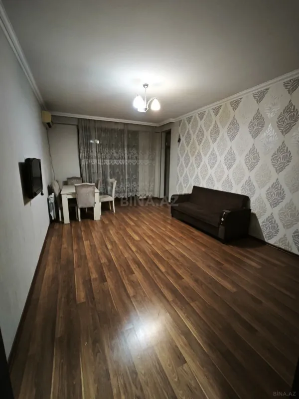 Satılır 2 otaqlı mənzil 105 m²
