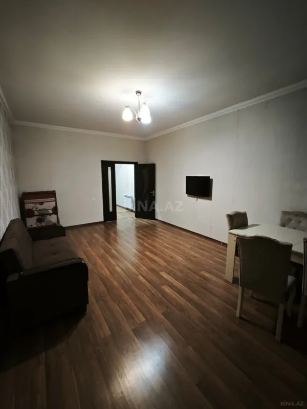 Satılır 2 otaqlı mənzil 105 m²