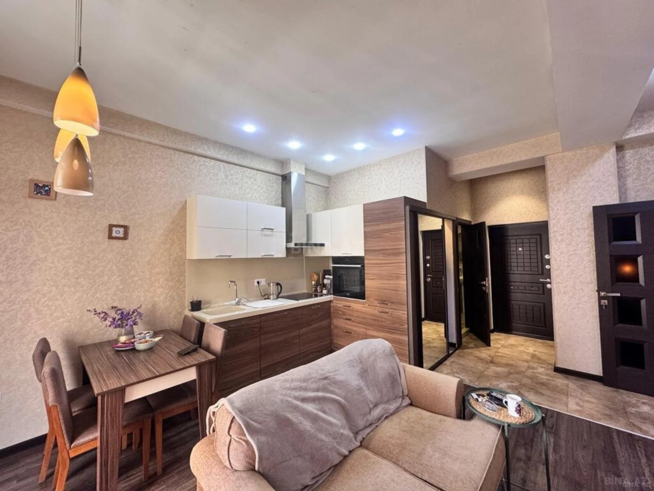 Satılır 2 otaqlı mənzil 56 m²