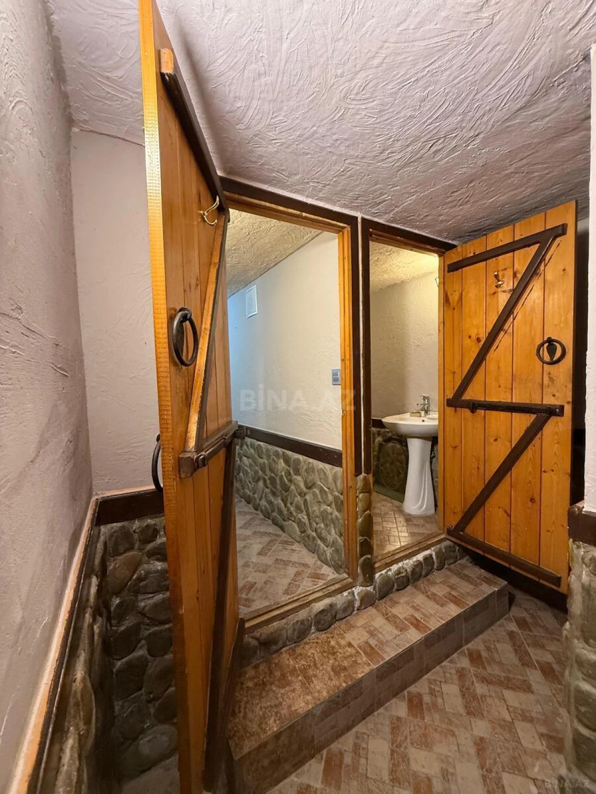 Kirayə verilir obyekt 200 m²