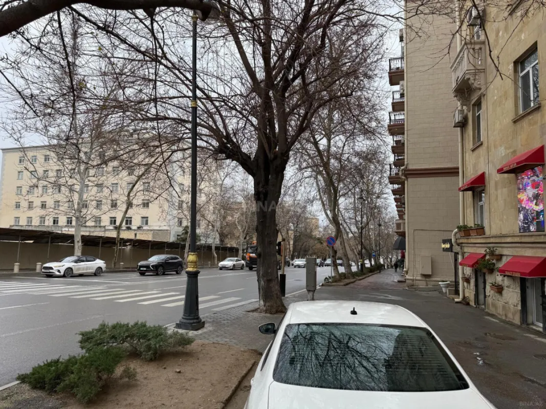 Kirayə verilir obyekt 200 m²