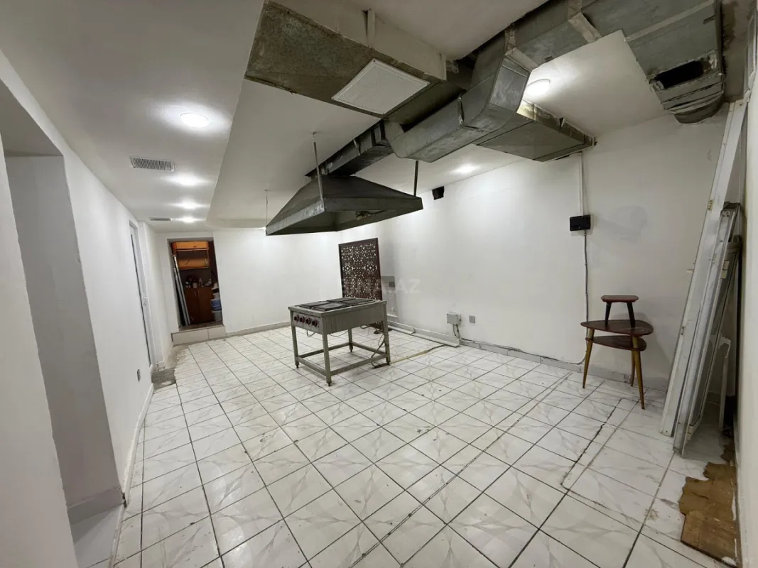 Kirayə verilir obyekt 200 m²