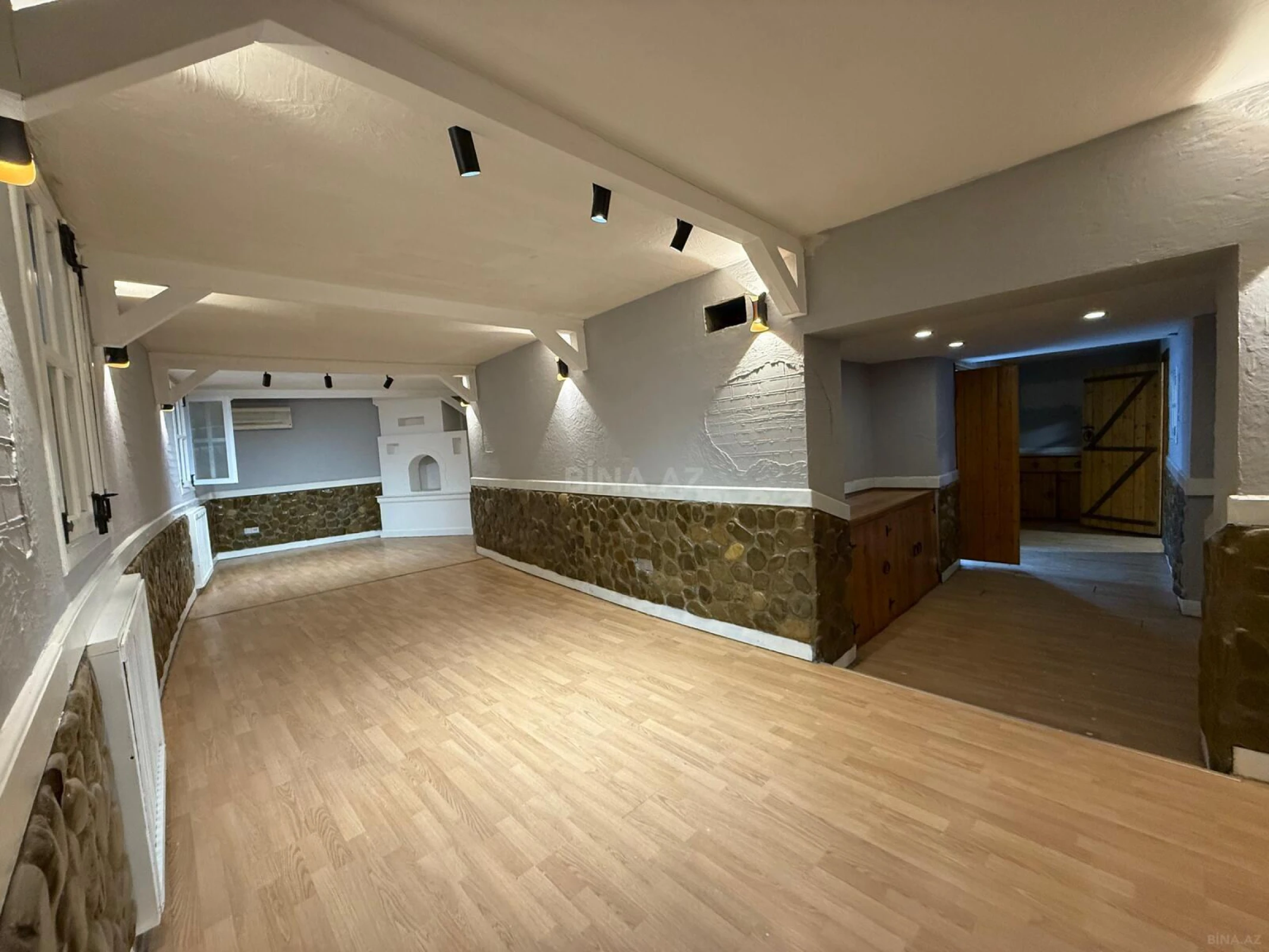 Kirayə verilir obyekt 200 m²