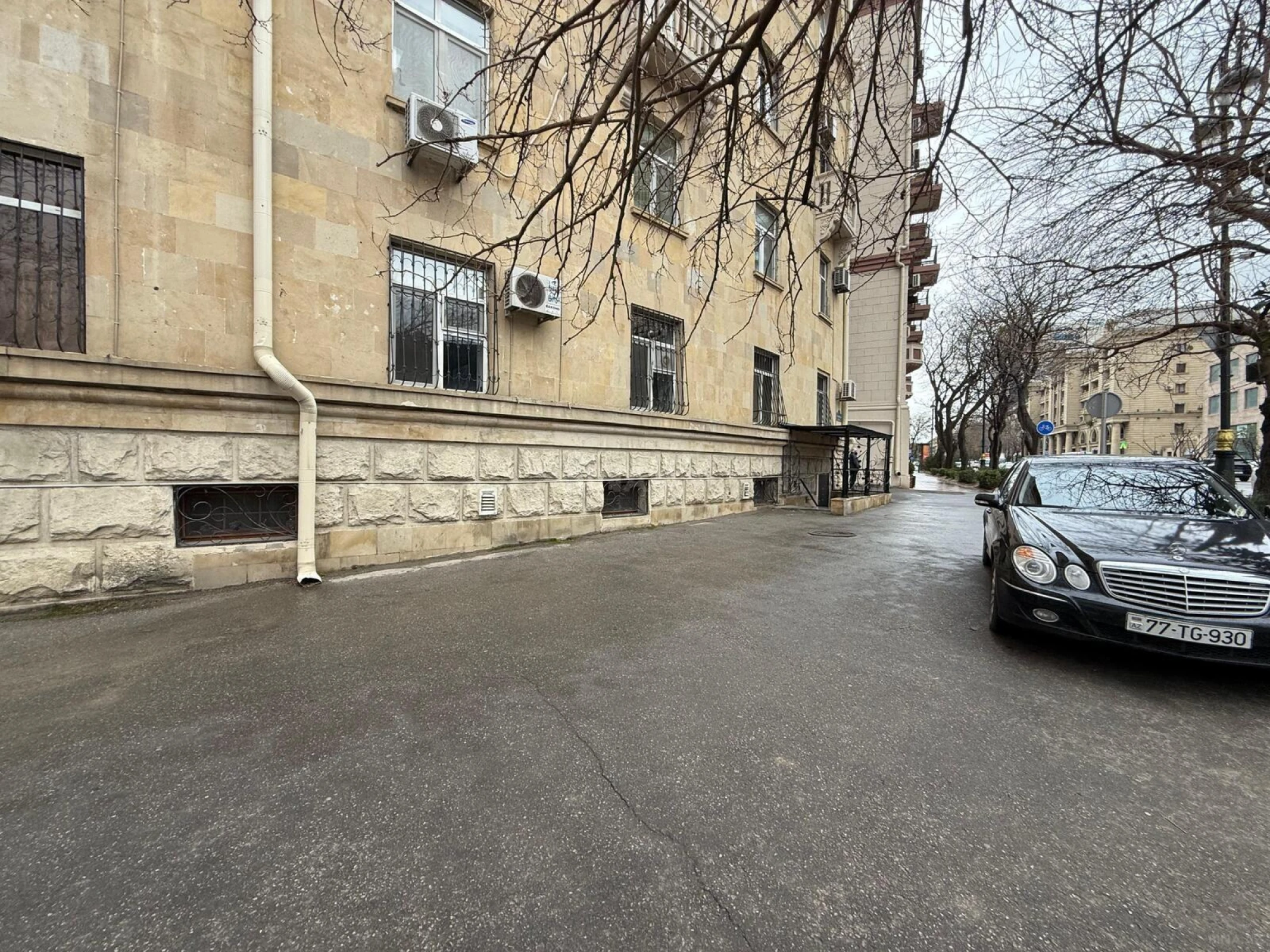 Kirayə verilir obyekt 200 m²