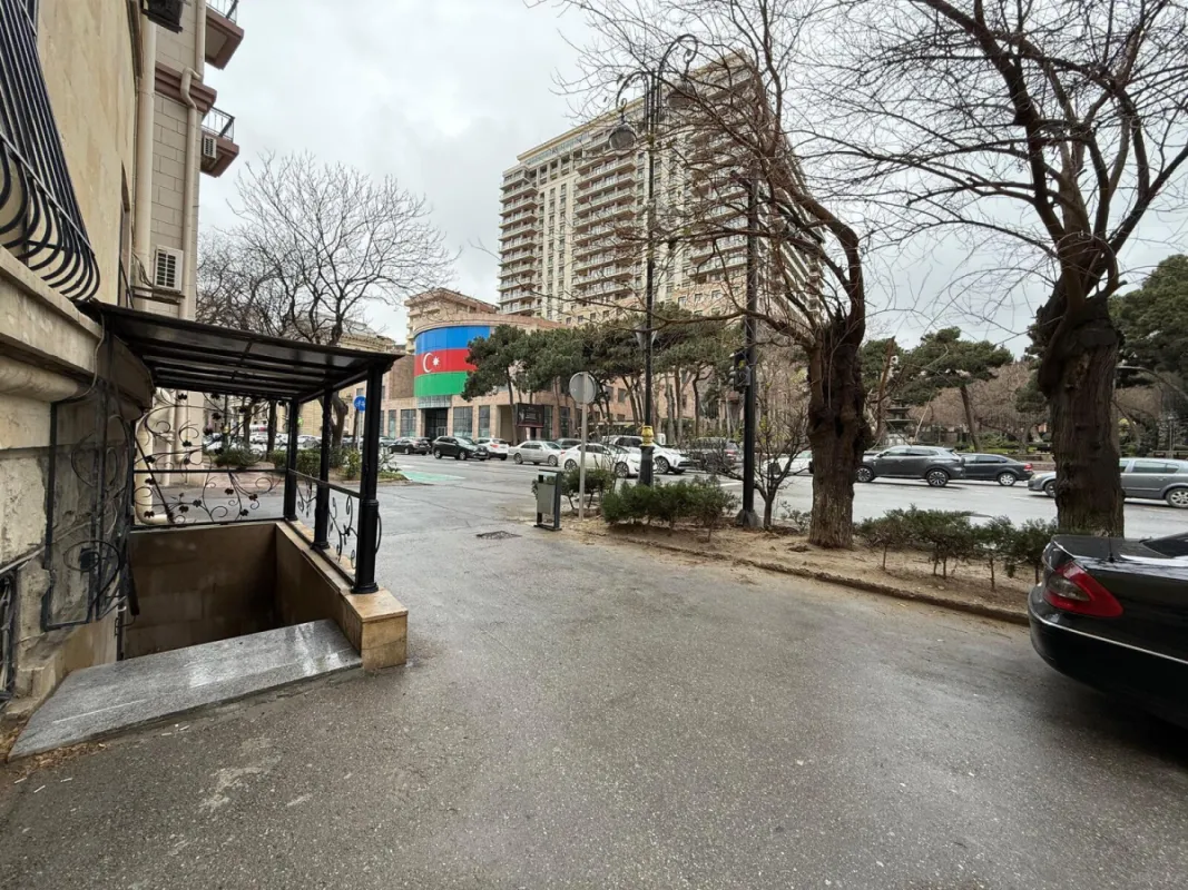 Kirayə verilir obyekt 200 m²