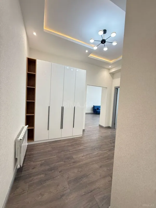 Satılır 3 otaqlı mənzil 102.7 m²
