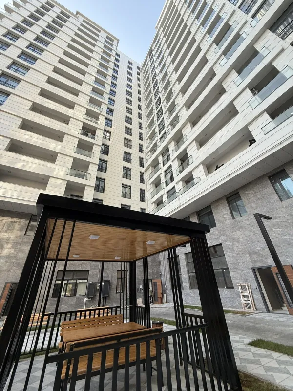 Satılır 3 otaqlı mənzil 102.7 m²