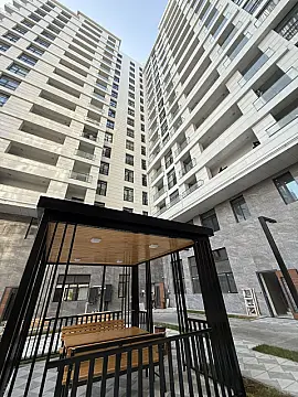 Satılır 3 otaqlı mənzil 102.7 m²