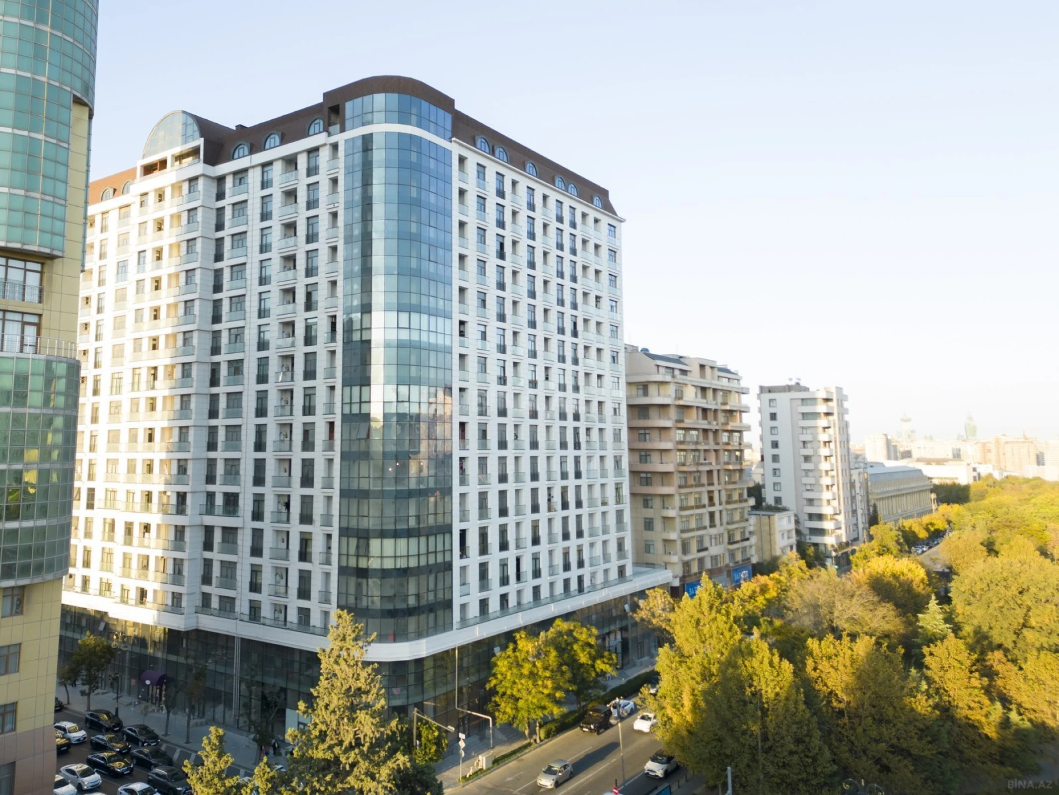 Satılır 3 otaqlı mənzil 102.7 m²