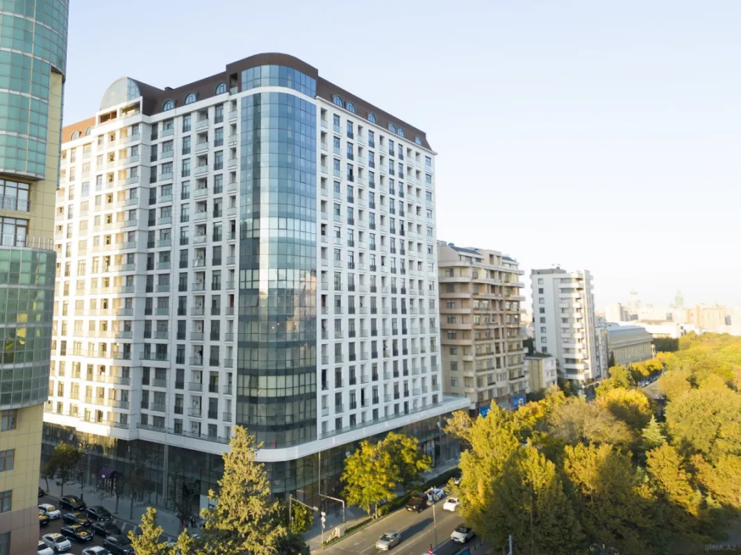 Satılır 3 otaqlı mənzil 102.7 m²