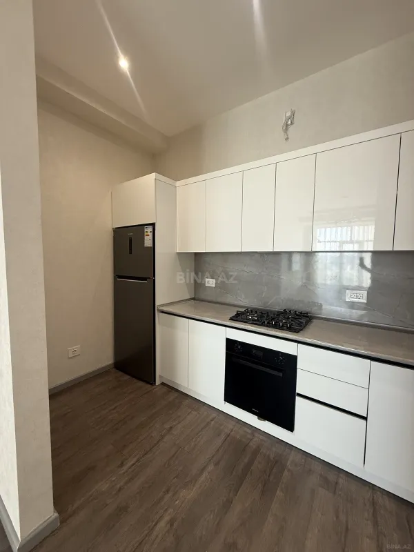 Satılır 3 otaqlı mənzil 102.7 m²