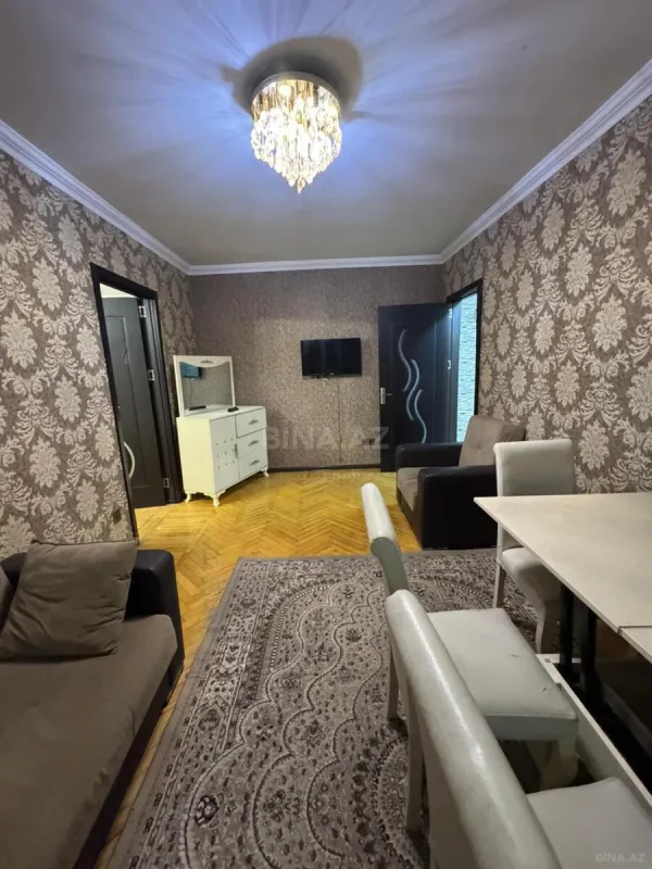 Kirayə verilir 2 otaqlı mənzil 61 m²
