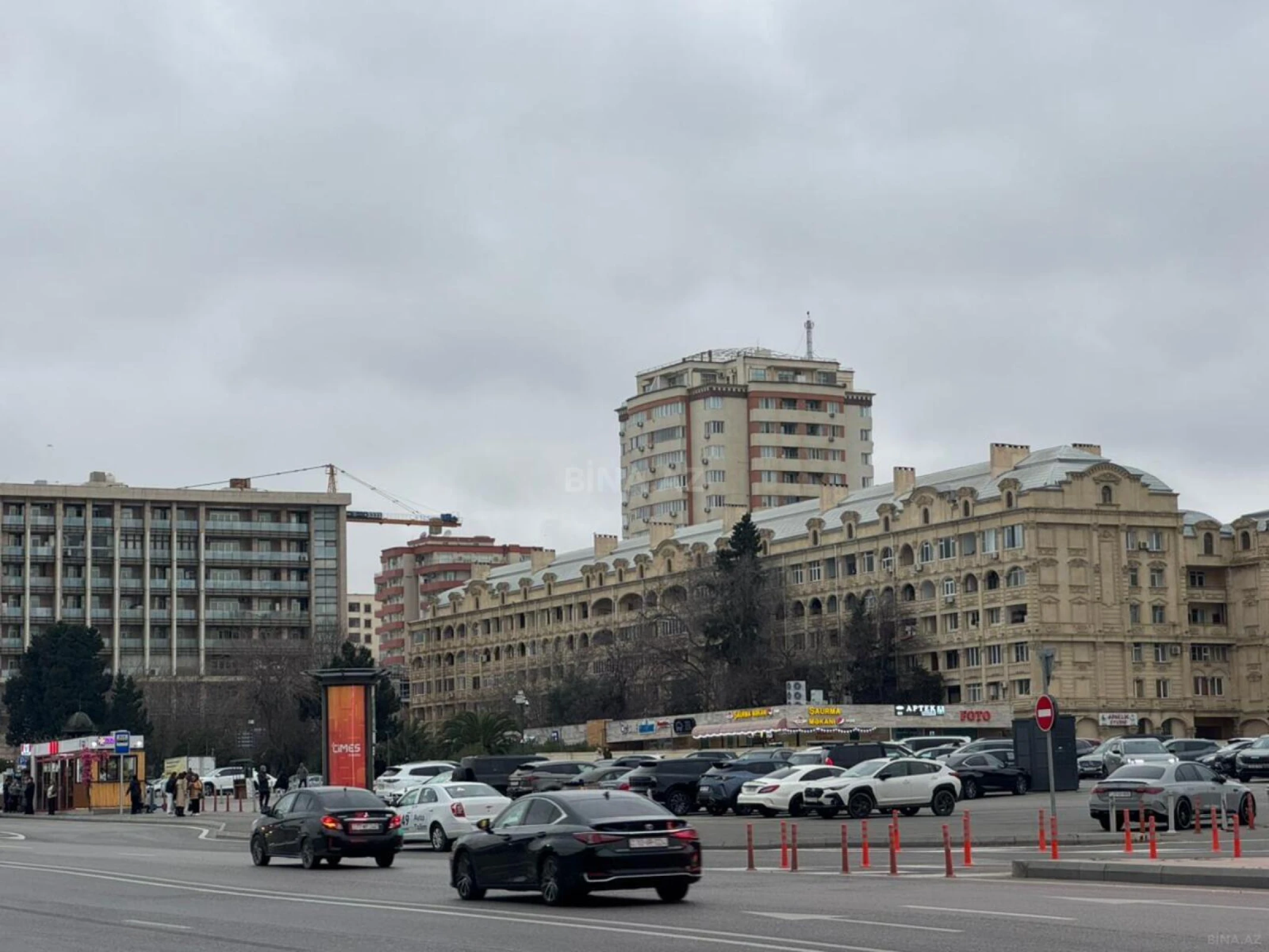 Kirayə verilir 2 otaqlı mənzil 61 m²