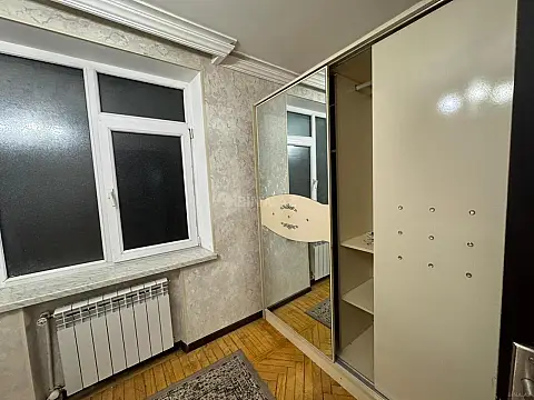 Kirayə verilir 2 otaqlı mənzil 61 m²