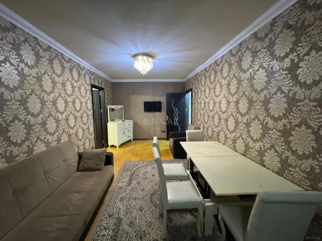 Kirayə verilir 2 otaqlı mənzil 61 m²