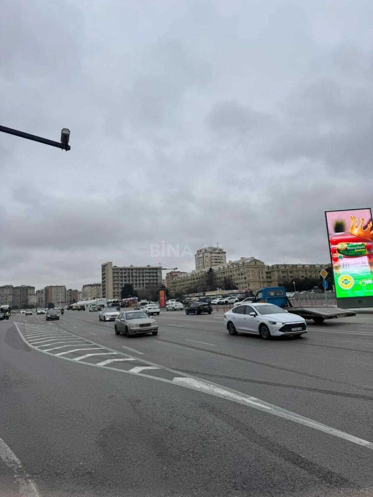 Kirayə verilir 2 otaqlı mənzil 61 m²