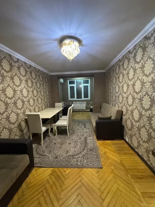 Kirayə verilir 2 otaqlı mənzil 61 m²