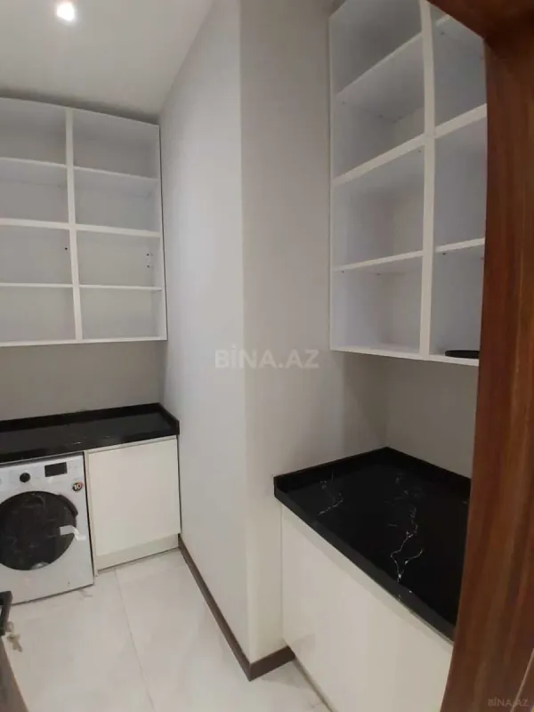 Kirayə verilir 4 otaqlı mənzil 220 m²