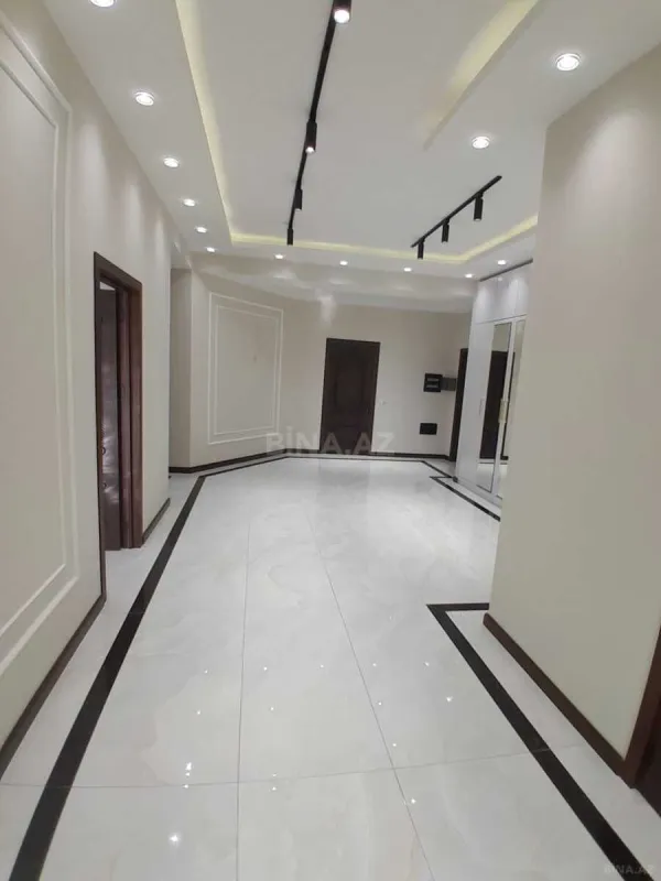 Kirayə verilir 4 otaqlı mənzil 220 m²