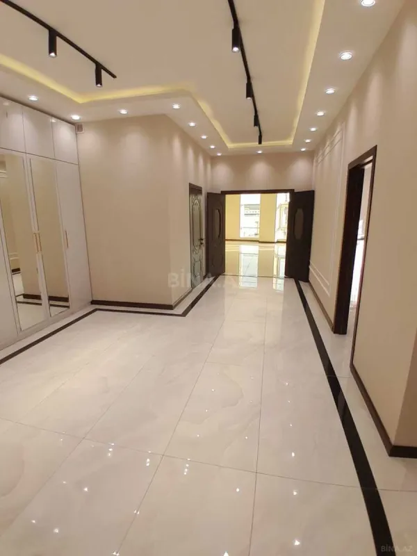 Kirayə verilir 4 otaqlı mənzil 220 m²