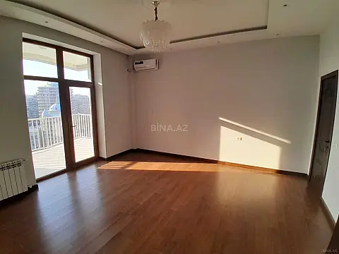 Kirayə verilir 4 otaqlı mənzil 220 m²