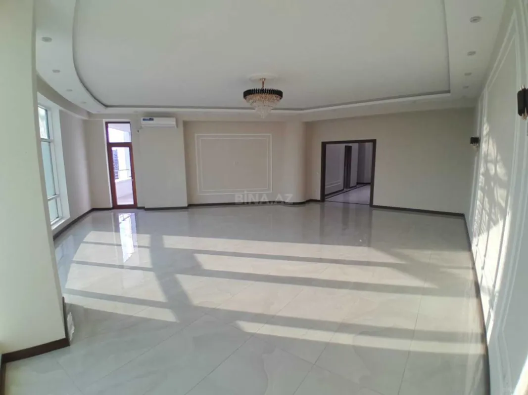 Kirayə verilir 4 otaqlı mənzil 220 m²
