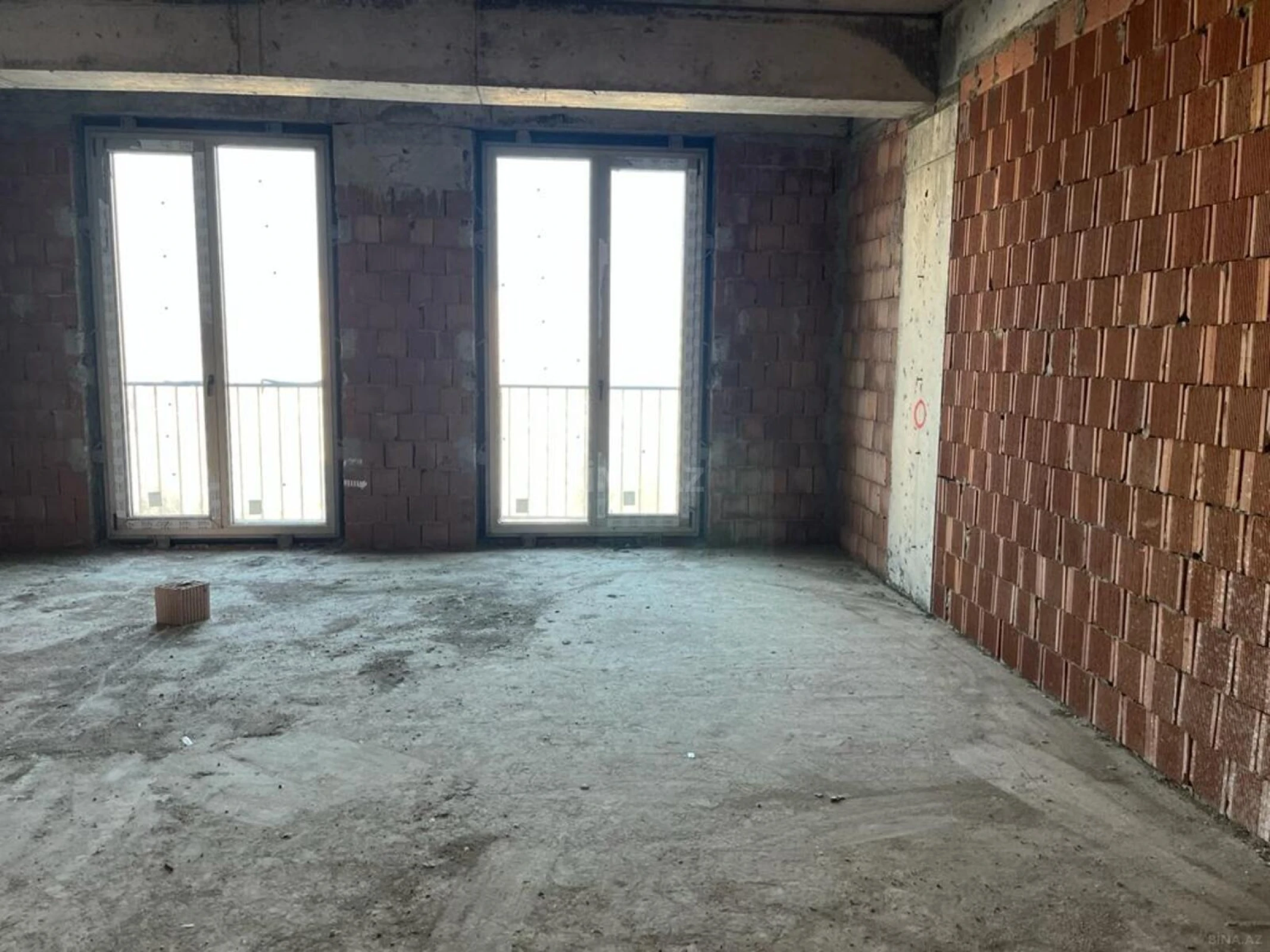 Satılır 3 otaqlı mənzil 120 m²